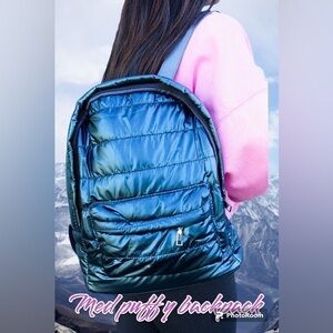 Médium Puffy Backpack blue